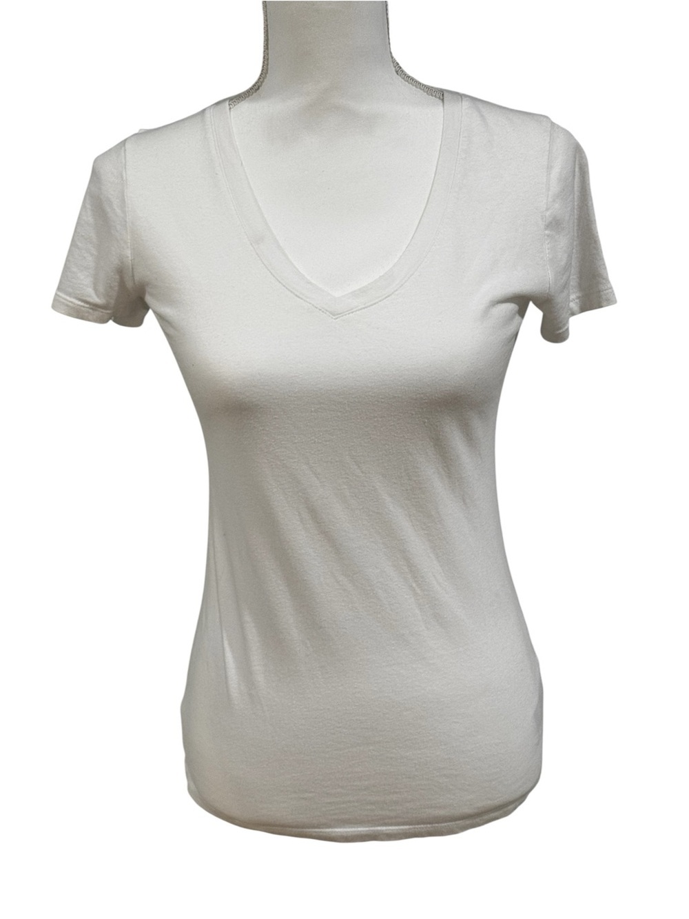Gap white V-Neck short sleeve T shirt, Favorite T, XS.
